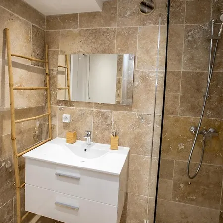 Apartment Le Forville : 400m Palais, Calme, Clim