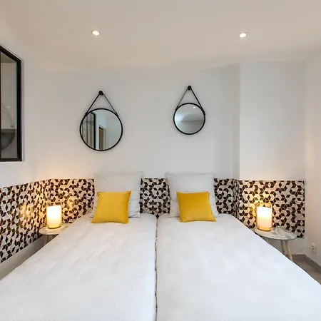 Le Forville : 400m Palais, Calme, Clim Lägenhet