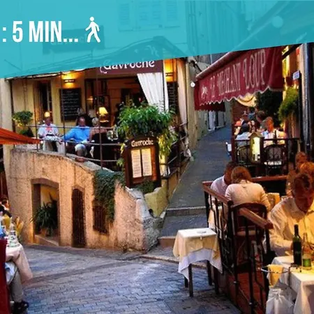 Le Forville : 400m Palais, Calme, Clim Lägenhet