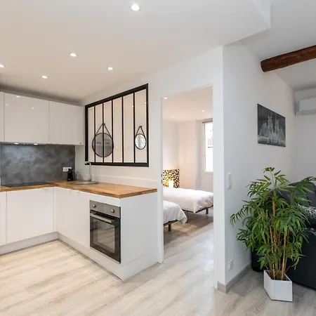 Appartement Le Forville : 400m Palais, Calme, Clim *